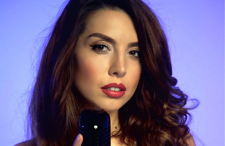 Anna Paula promotional portrait