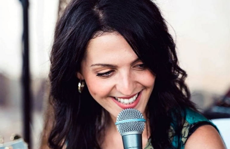 Rebecca Ginatempo promotional portrait