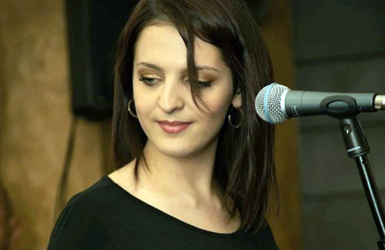 Rebecca Ginatempo performance photograph