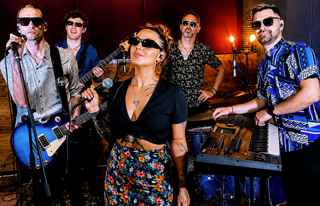 Groovers international Top 40 band