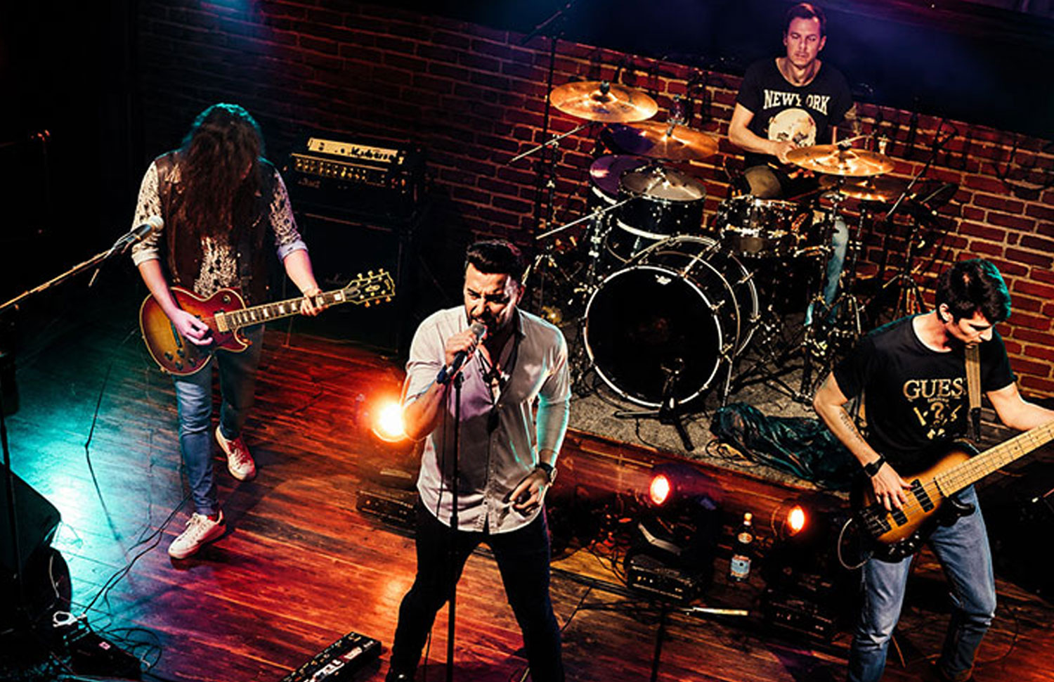 Ostorya international Top 40 band