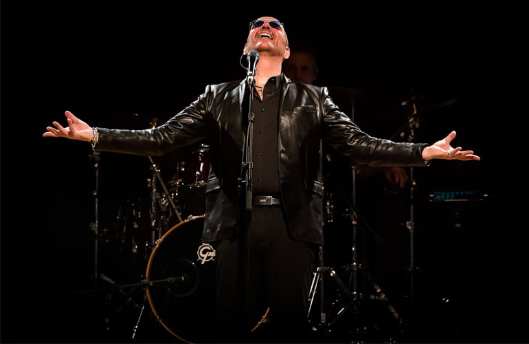 Night Fever live photo 1